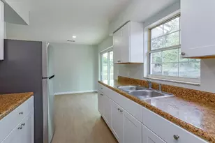 327 Little Rock Ct, Ocoee, FL 34761 - Photo 10