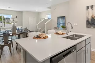 2401 Volunteer Ave, Kissimmee, FL 34744 - Photo 10