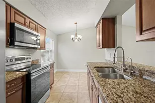 1301 Mohrlake Dr, Brandon, FL 33511 - Photo 8