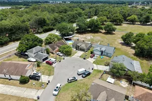 3425 Cove Ct E, Winter Haven, FL 33880 - Photo 24