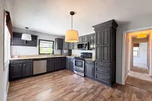 2228 N Orange Ave, Sarasota, FL 34234 - Photo 2
