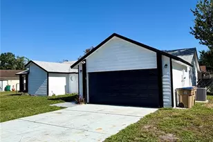 303 Silk Oak Dr, Kissimmee, FL 34743 - Photo 1