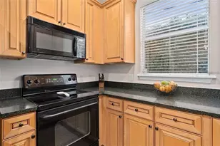 828 Ellwood Ave, Orlando, FL 32804 - Photo 6