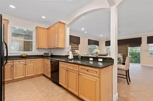 828 Ellwood Ave, Orlando, FL 32804 - Photo 4