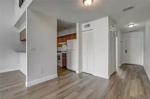 2719 Hunt Club Ln, Orlando, FL 32826 - Photo 10
