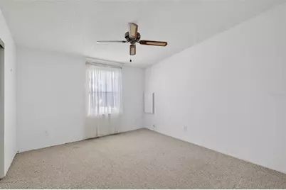 1625 Hilton Head Boulevard, Lady Lake, FL 32159 - Photo 12