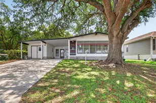 1625 Hilton Head Blvd, Lady Lake, FL 32159 - Photo 1