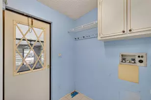 1625 Hilton Head Blvd, Lady Lake, FL 32159 - Photo 18