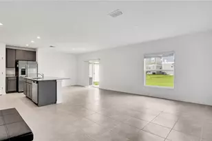 1713 White Water Ct, Davenport, FL 33837 - Photo 10