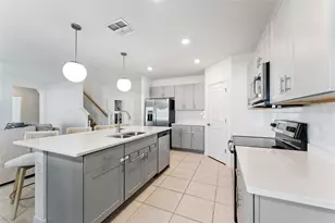 1111 Calico Pointe Cir, Groveland, FL 34736 - Photo 14