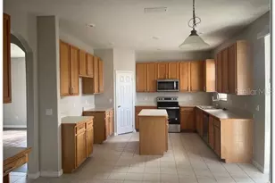 2887 Sweetspire Cir, Kissimmee, FL 34746 - Photo 14