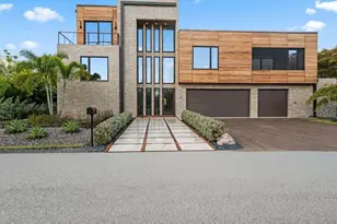 2945 Pyrula Dr, Longboat Key, FL 34228 - Photo 2
