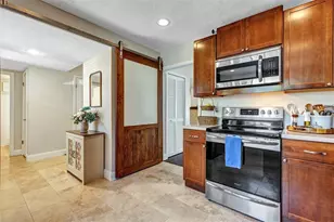 121 Crown Point Cir, Longwood, FL 32779 - Photo 8