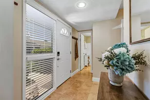 121 Crown Point Cir, Longwood, FL 32779 - Photo 4