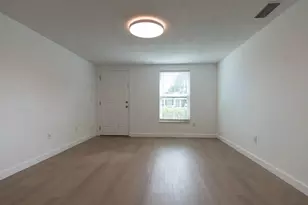 2237 Michele Dr, Sarasota, FL 34231 - Photo 6