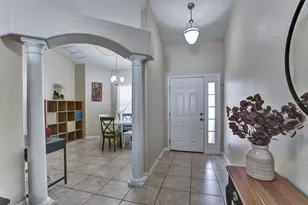 5010 Treasure Cay Rd, Tavares, FL 32778 - Photo 2