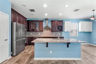 19064 Roseate Dr, Lutz, FL 33558 - Photo 2