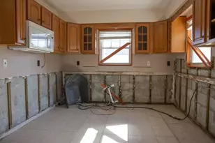 10126 E 4th Street E, Treasure Island, FL 33706 - Photo 18