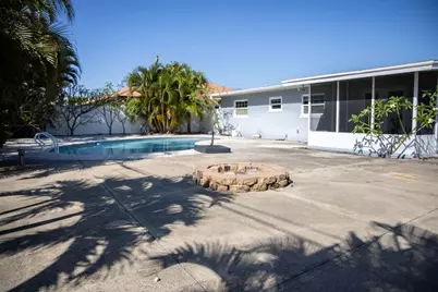 10126 E 4th Street E, Treasure Island, FL 33706 - Photo 8