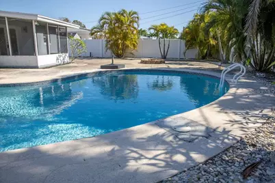 10126 E 4th Street E, Treasure Island, FL 33706 - Photo 10