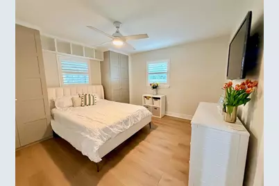 6073 Tanglewood Drive NE, Saint Petersburg, FL 33703 - Photo 18