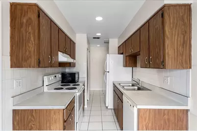 2786 Curry Ford Road #6B, Orlando, FL 32806 - Photo 8