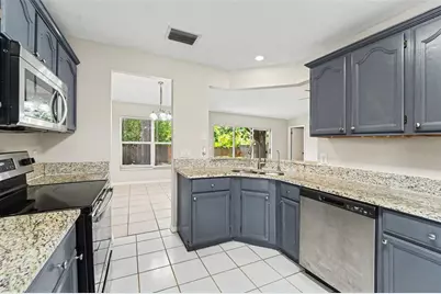 7603 Savannah Lane, Tampa, FL 33637 - Photo 10