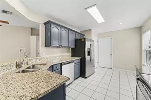 7603 Savannah Ln, Tampa, FL 33637 - Photo 6