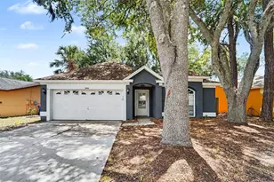 7603 Savannah Ln, Tampa, FL 33637 - Photo 2