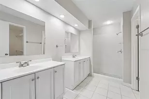 7603 Savannah Ln, Tampa, FL 33637 - Photo 14