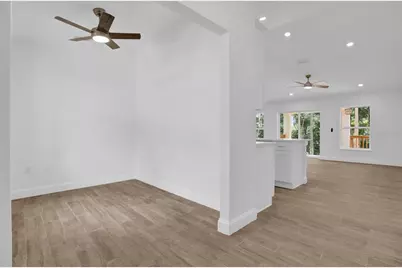 300 Cherokee Avenue, Orange City, FL 32763 - Photo 2