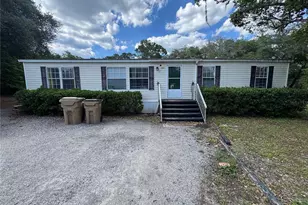 31601 Spruce Dr, Eustis, FL 32736 - Photo 1