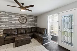 12927 Montana Woods Ln, Orlando, FL 32824 - Photo 4