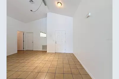 127 Stewart Lake Loop, Groveland, FL 34736 - Photo 2