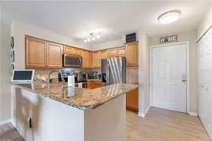 14013 Fairway Island Dr, Orlando, FL 32837 - Photo 4