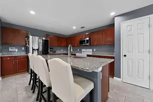 7821 Falabella Ct, Orlando, FL 32818 - Photo 12