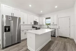 2451 W 18th St, Sanford, FL 32771 - Photo 6
