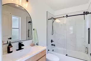 16923 Melissa Ann Dr, Lutz, FL 33558 - Photo 28