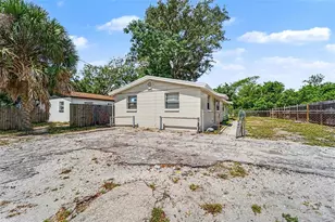 10112 N Lantana Ave, Tampa, FL 33612 - Photo 4