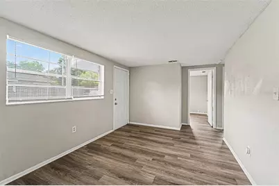10112 N Lantana Avenue, Tampa, FL 33612 - Photo 12