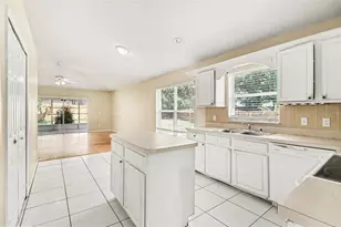 1040 Pineview Ct, Apopka, FL 32712 - Photo 4