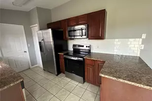 105 Cherokee Dr, Auburndale, FL 33823 - Photo 2