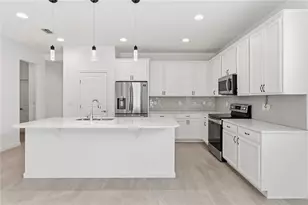 413 Sapphire Dr, Davenport, FL 33837 - Photo 4