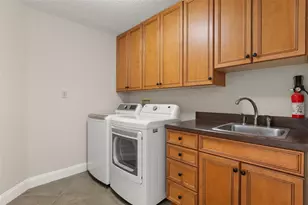 5321 Foxshire Ct, Orlando, FL 32819 - Photo 38