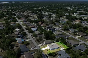 2033 E Gloria Dr, Deltona, FL 32725 - Photo 20