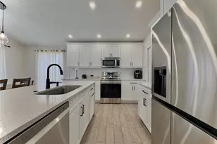 154 Castlemain Cir, Davenport, FL 33897 - Photo 6