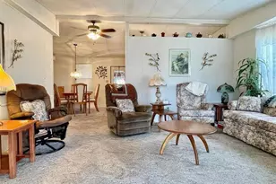 36335 Bonney Dr, Zephyrhills, FL 33541 - Photo 8