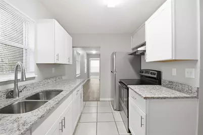 6014 S 6th Street, Tampa, FL 33611 - Photo 18