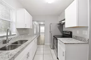 6014 S 6th St, Tampa, FL 33611 - Photo 18