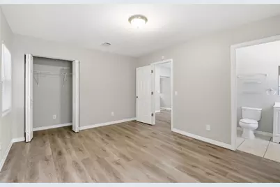 6014 S 6th Street, Tampa, FL 33611 - Photo 30
